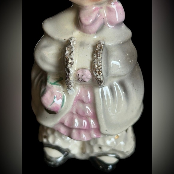 Josef Originals Girl With Hands In Muff Figurine Made In Japan - Picture 3 of 8